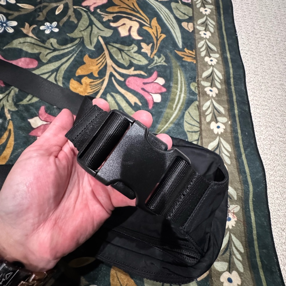 lululemon athletica Black Bag - Picture 6 of 6